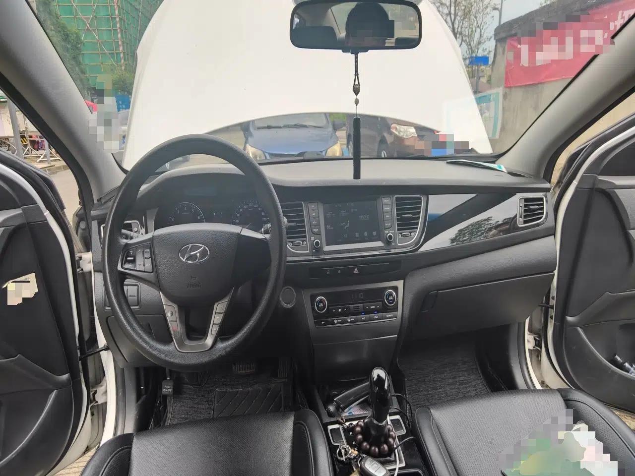 Hyundai Mistra 2016 1.8L Automatic Smart GLS — миниатюра 9