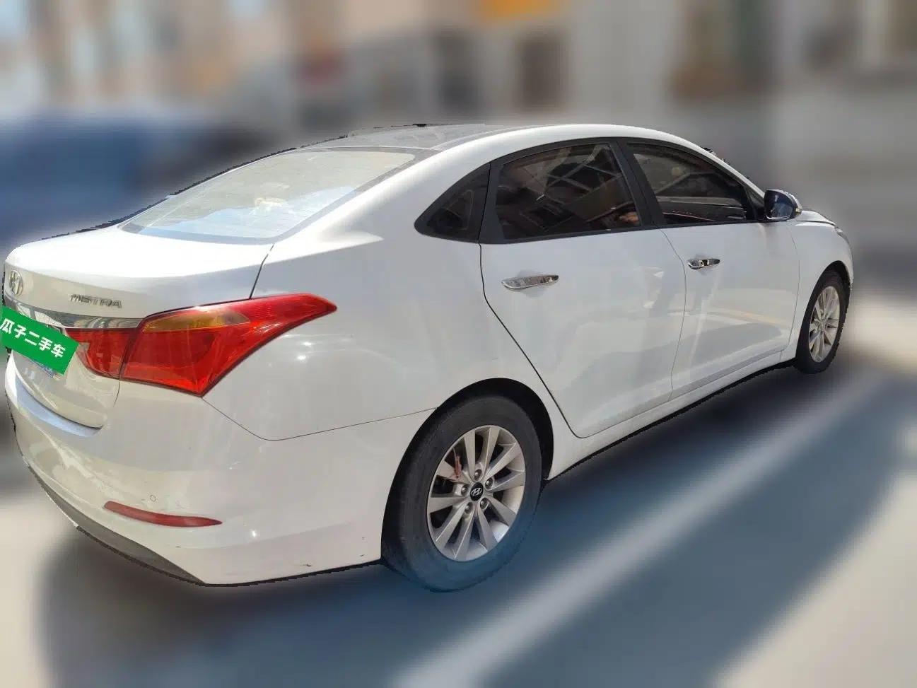Hyundai Mistra 2014 1.8L Automatic Smart GLS — миниатюра 6