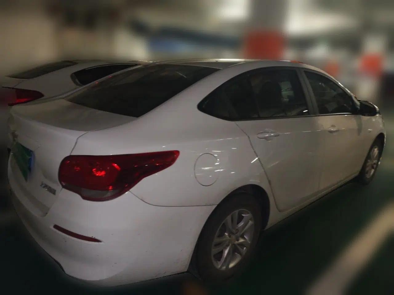 Chevrolet Cavalier 2019 320 Automatic Xinyue Edition — миниатюра 6