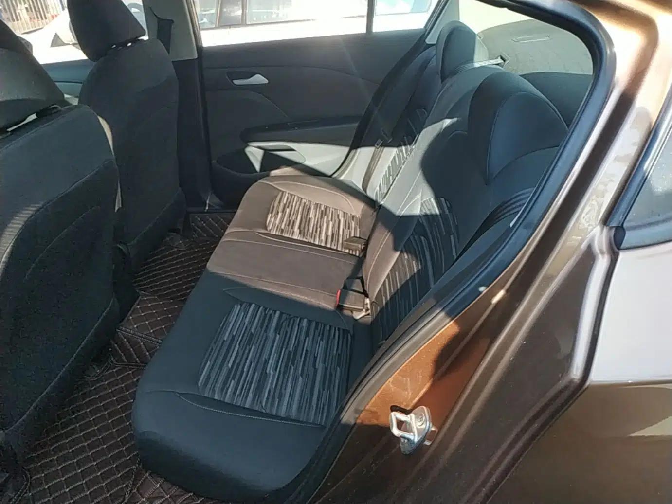 Chevrolet Cavalier 2019 320 Manual Enjoyment Edition — миниатюра 20