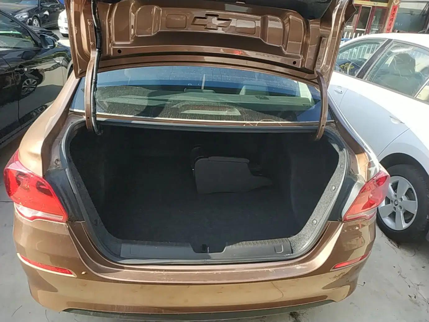 Chevrolet Cavalier 2019 320 Manual Enjoyment Edition — миниатюра 22