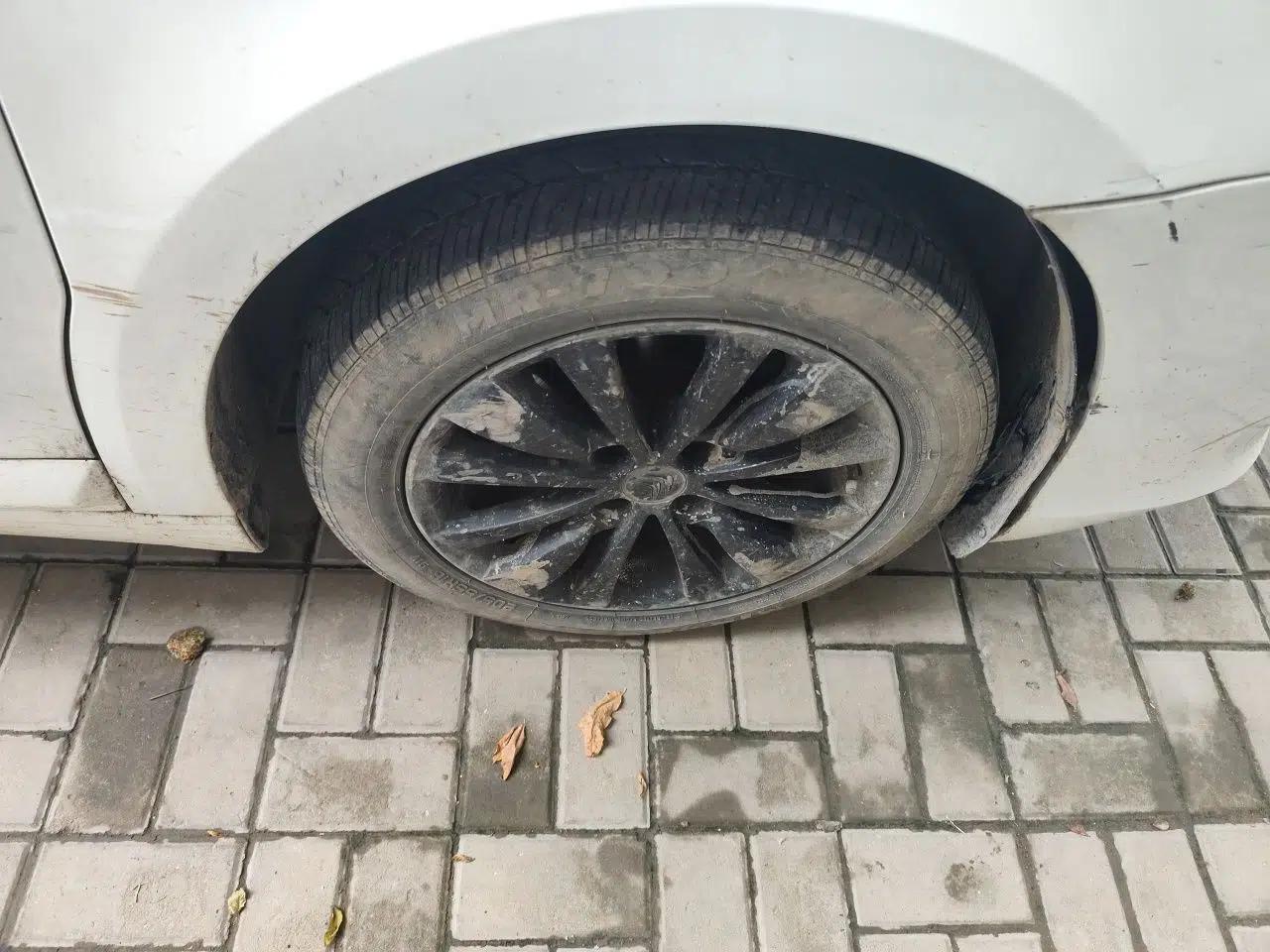 Citroen C-Quatre 2012 Sedan 1.6L Automatic Enjoyment Model — миниатюра 8