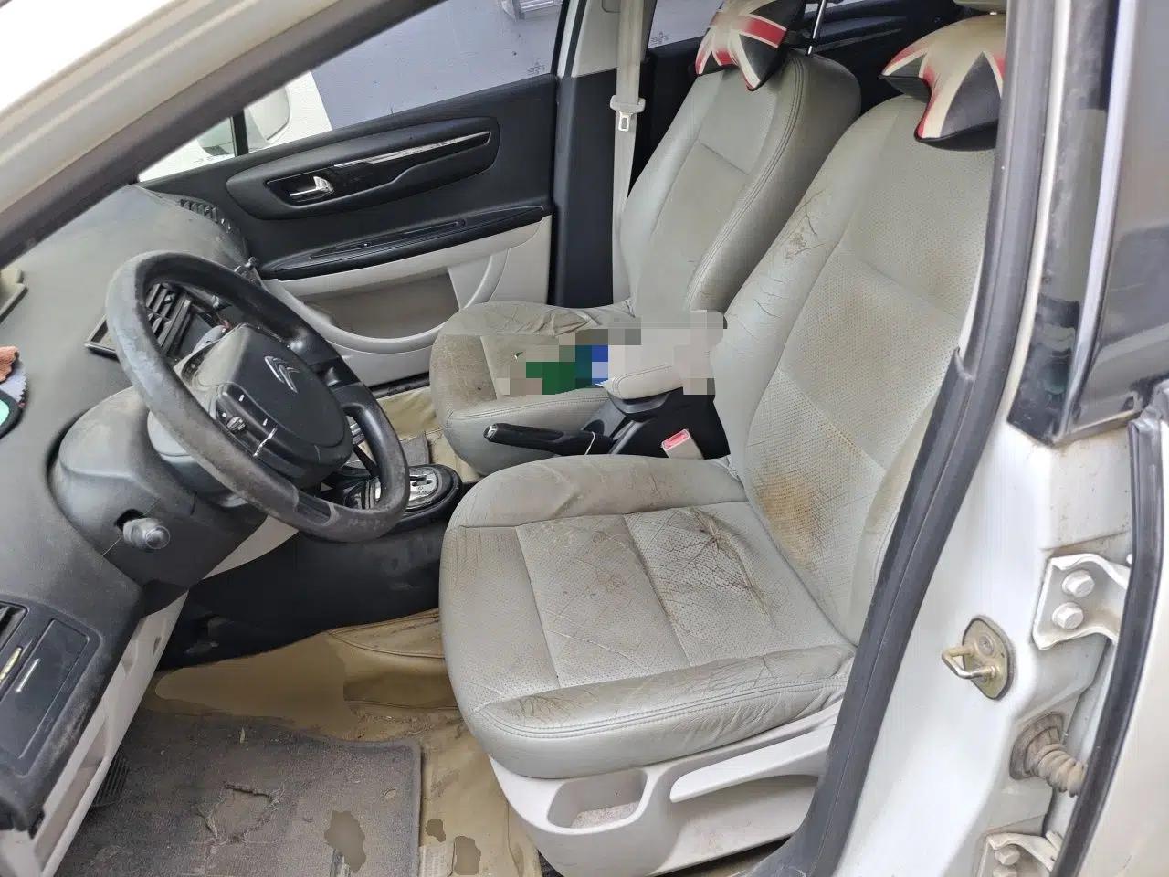 Citroen C-Quatre 2013 Sedan 1.6L Automatic Prestige Model — миниатюра 15