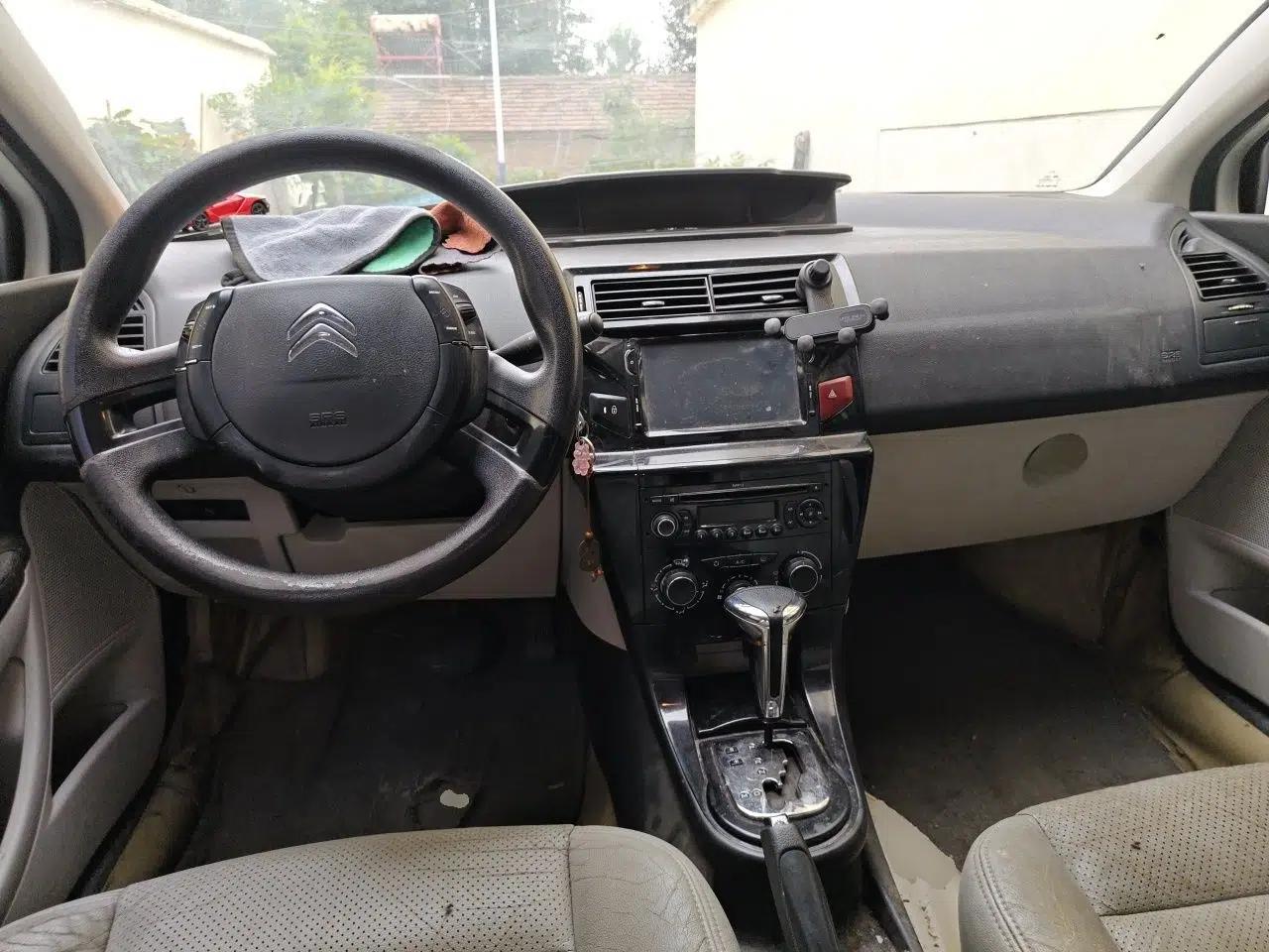 Citroen C-Quatre 2013 Sedan 1.6L Automatic Prestige Model — миниатюра 9