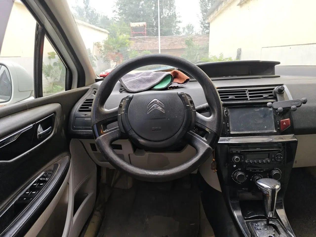 Citroen C-Quatre 2013 Sedan 1.6L Automatic Prestige Model — миниатюра 10