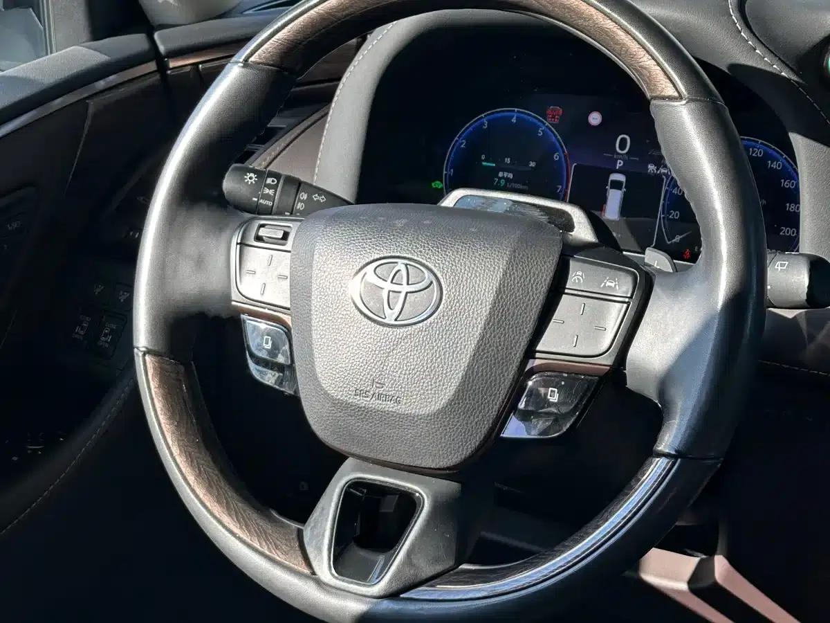 2024 Alphard Hybrid 2.5L Premium Edition — миниатюра 22