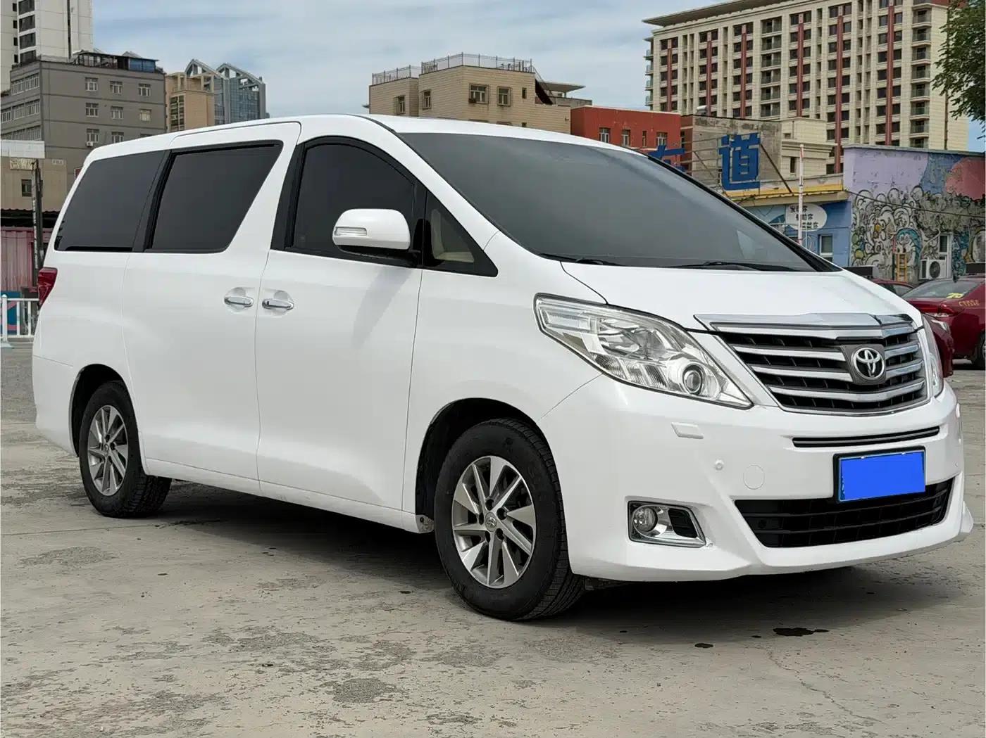 2012 Alphard 3.5L Luxury Edition — миниатюра 3