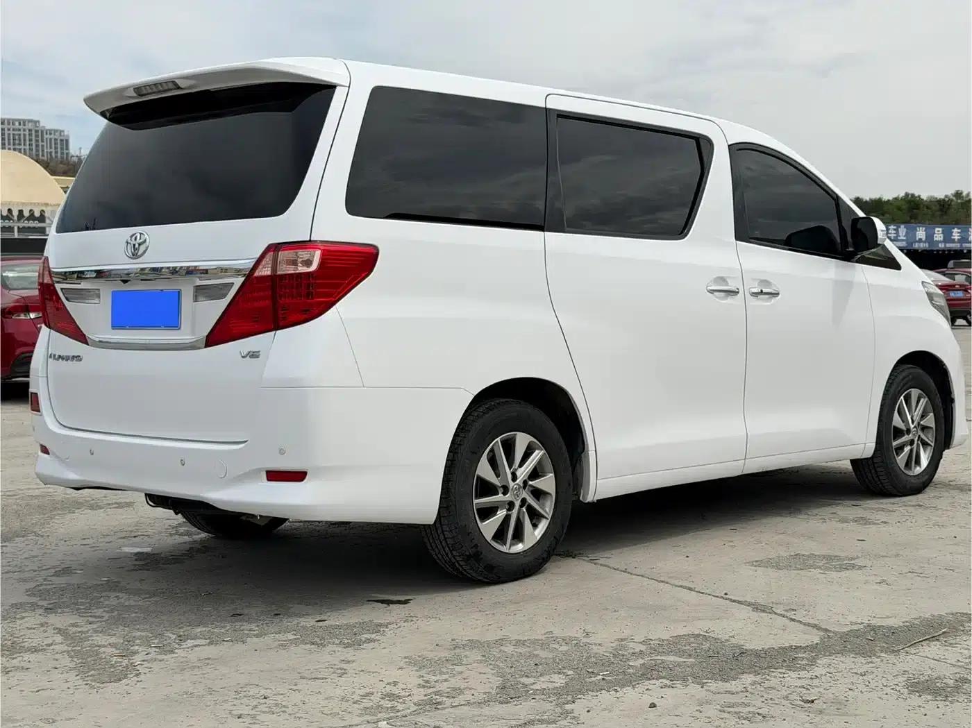 2012 Alphard 3.5L Luxury Edition — миниатюра 4