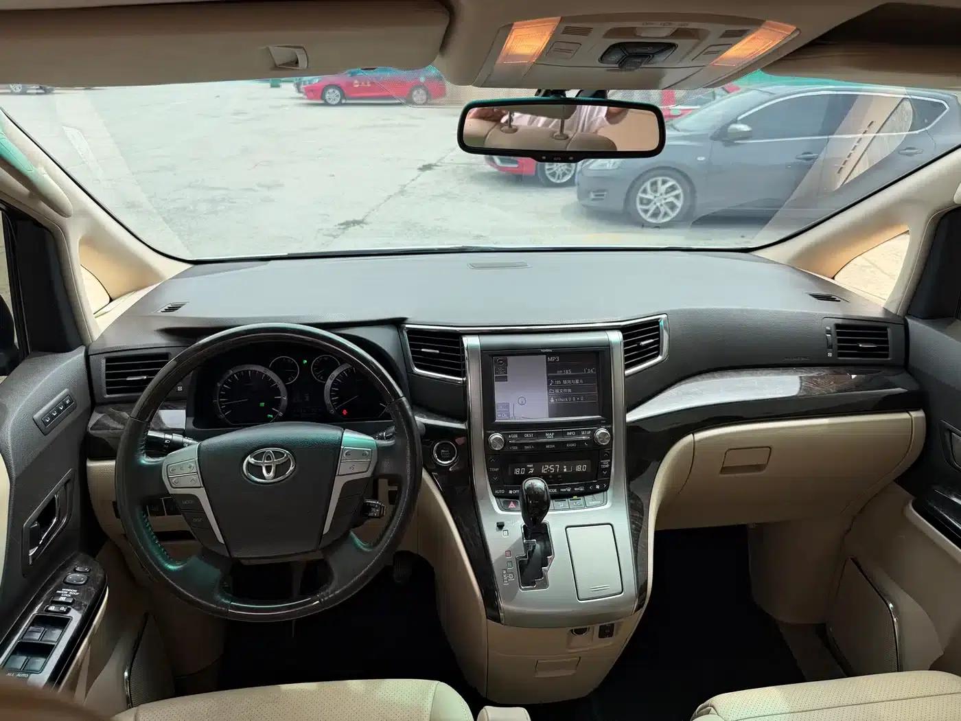 2012 Alphard 3.5L Luxury Edition — миниатюра 8