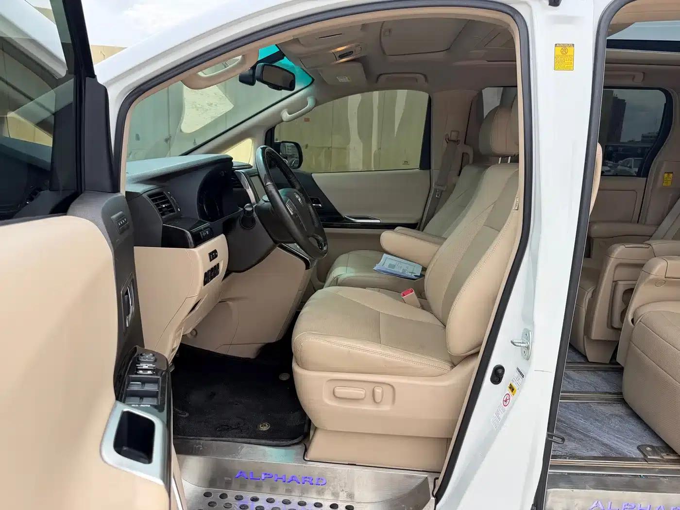 2012 Alphard 3.5L Luxury Edition — миниатюра 9