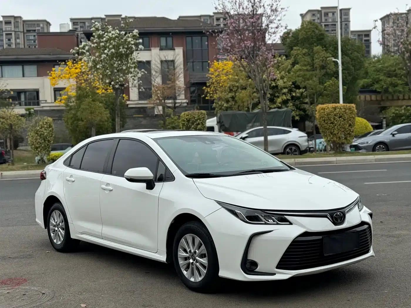 2021 Toyota Corolla 1.2T S-CVT Elite Edition — миниатюра 3