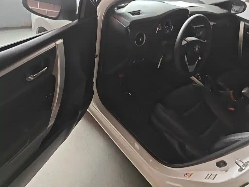 2017 Corolla Facelift 1.2T S-CVT GL-i — миниатюра 16