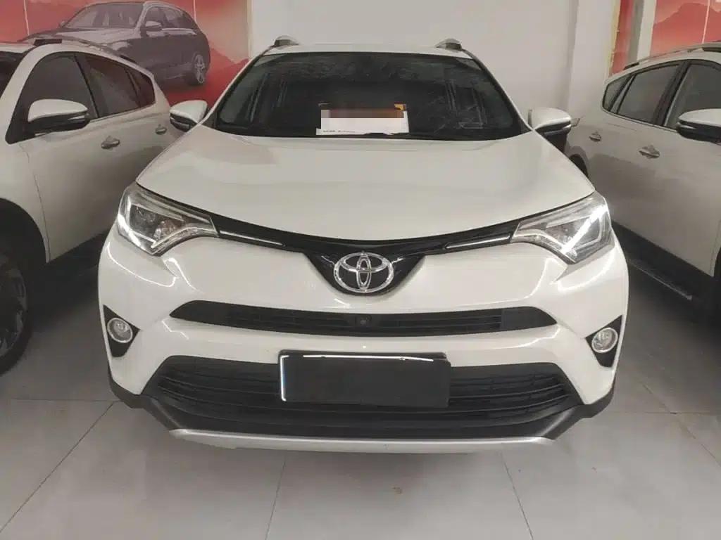 2016 RAV4 2.5L Automatic 4WD Elite Edition — миниатюра 3