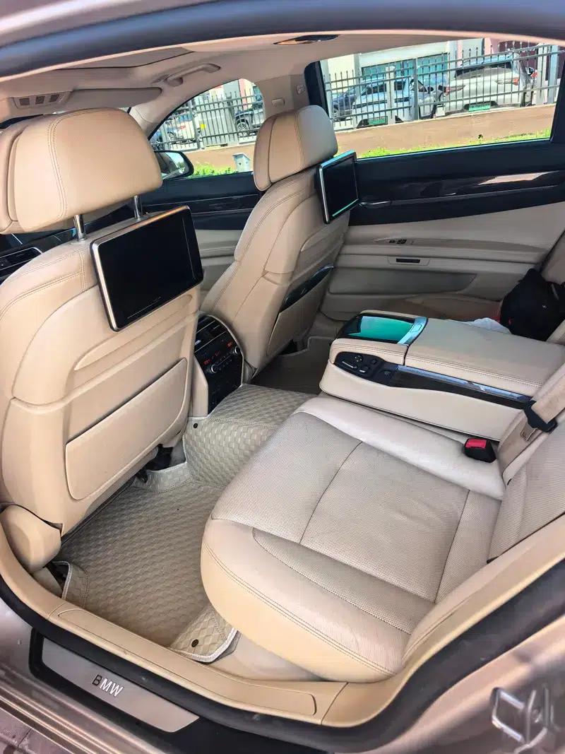 2013 BMW 7 Series 740Li Leading Edition — миниатюра 10