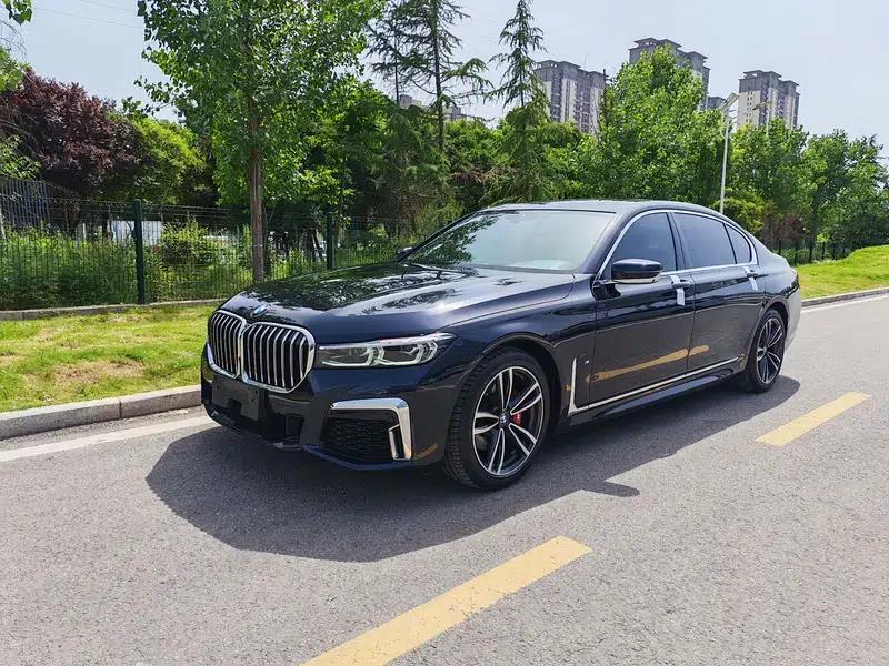2021 BMW 7 Series 730Li M Sport Package — миниатюра 1