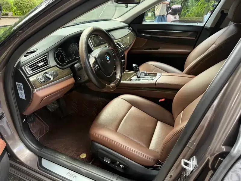 BMW 7 Series 2013 730Li Leading Edition — миниатюра 8