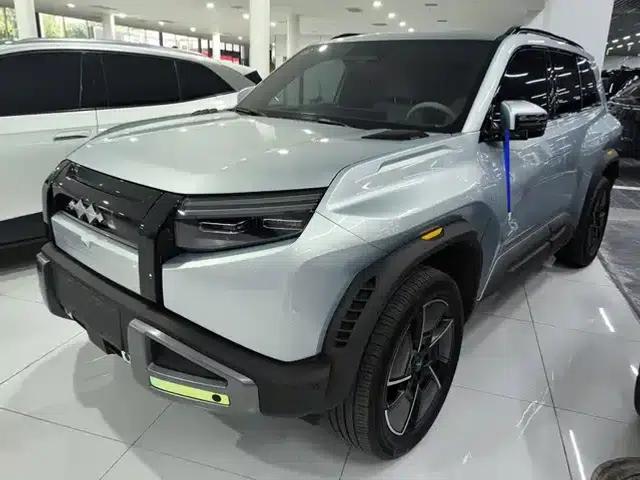 Titanium 3 2025 501KM AWD Max Edition