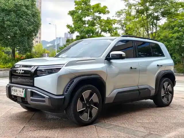 Titanium 3 2025 501KM AWD Max Edition
