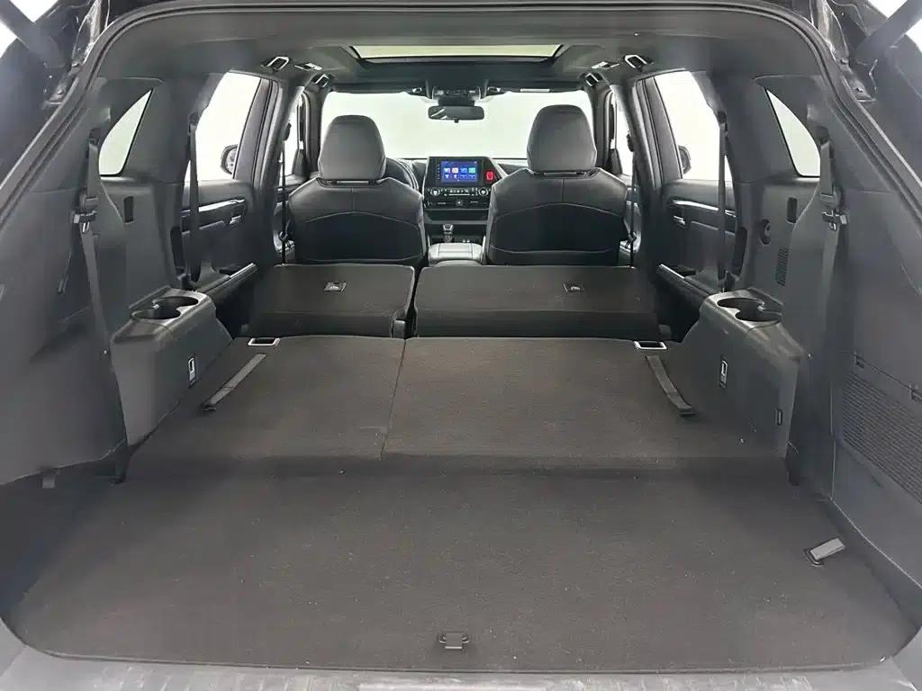 Crown Land Cruiser 2024 2.5L HEV 4WD Luxury Edition — миниатюра 19