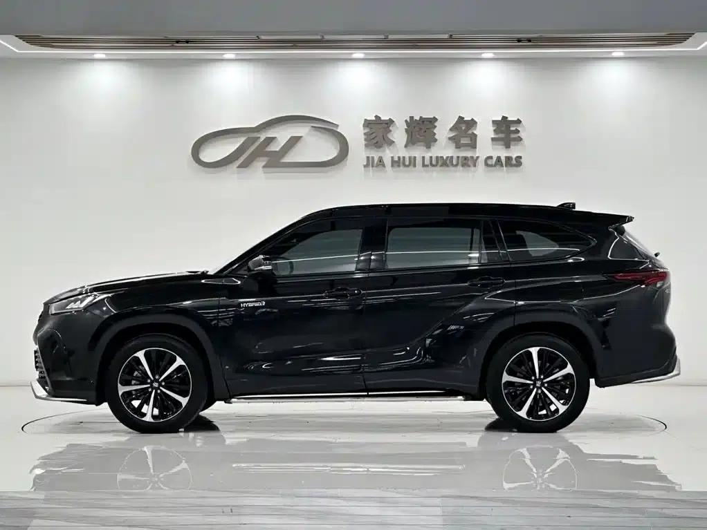 Crown Land Cruiser 2024 2.5L HEV 4WD Luxury Edition — миниатюра 4