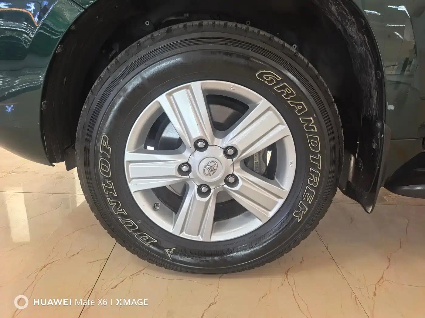 2012 Land Cruiser 4.6L Automatic VX-R — миниатюра 16