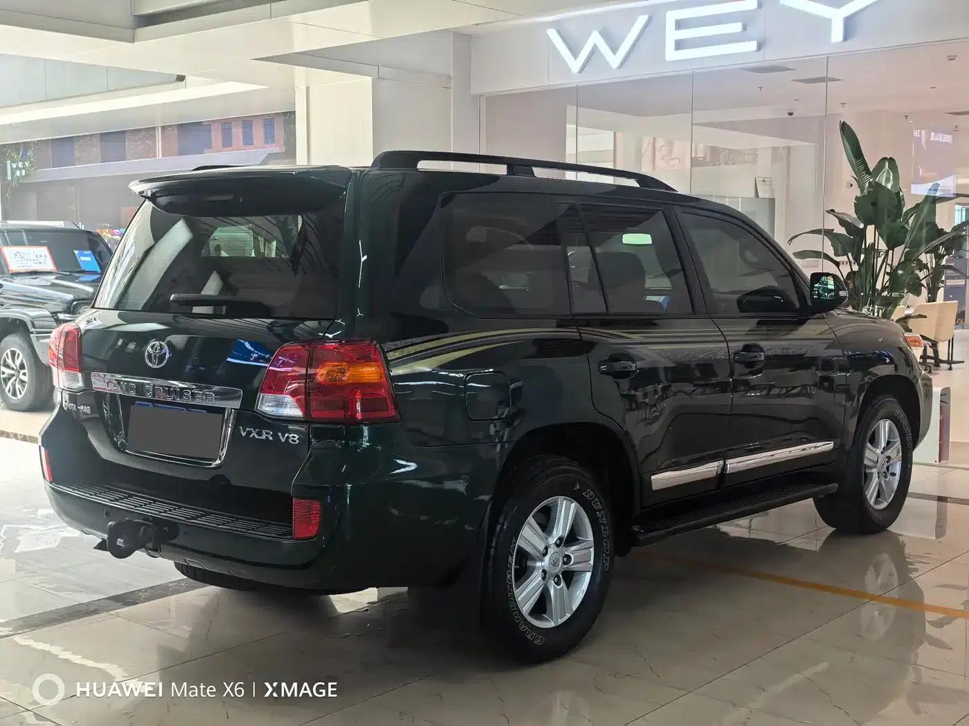 2012 Land Cruiser 4.6L Automatic VX-R — миниатюра 4