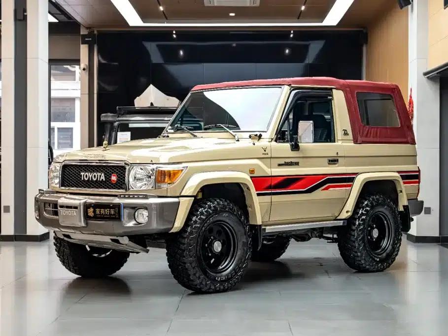 Land Cruiser (Imported) LC71 2008 Model 4.0L Manual — миниатюра 1