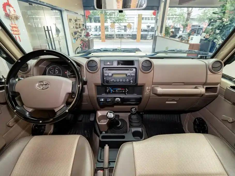 Land Cruiser (Imported) LC71 2008 Model 4.0L Manual — миниатюра 7