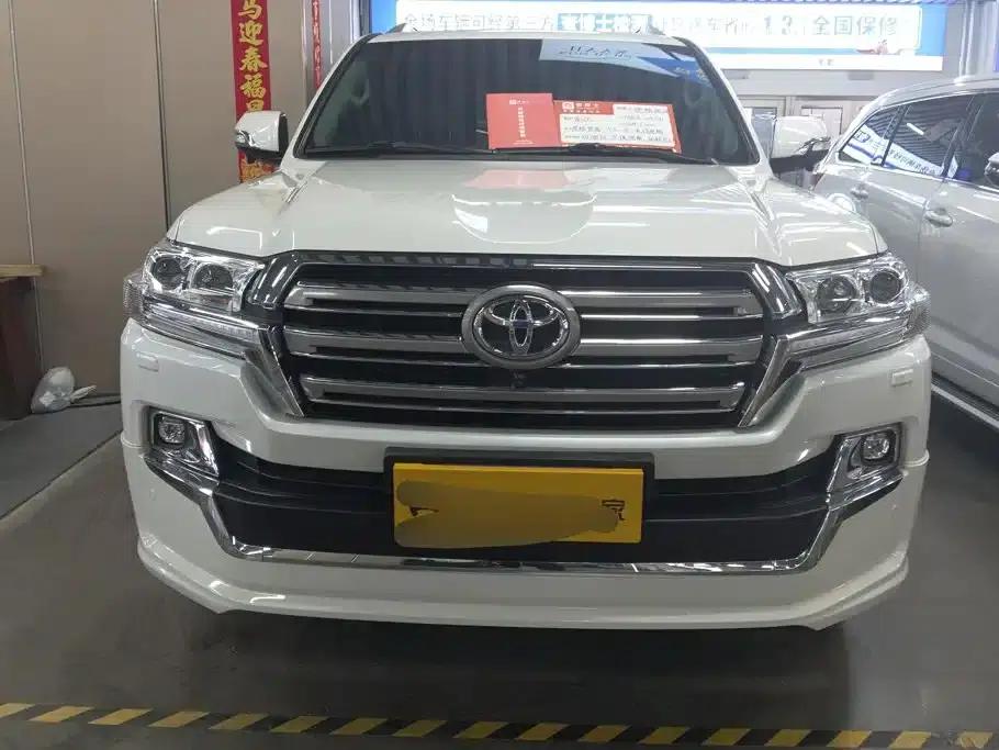 2016 Land Cruiser (Imported) 4.0L Middle East Edition — миниатюра 2