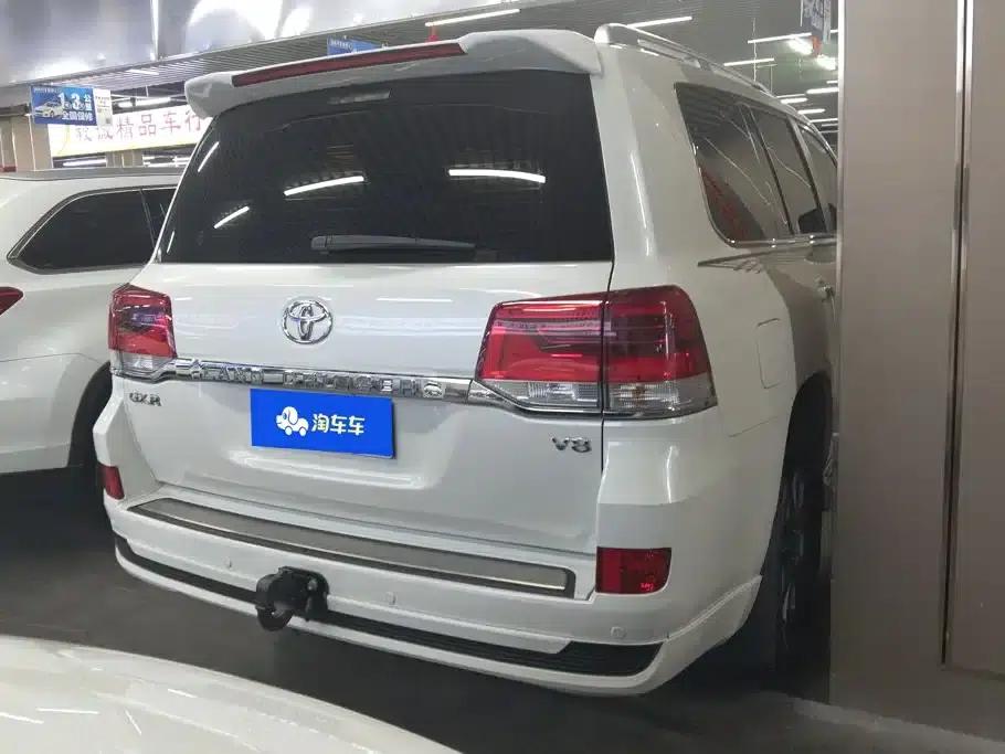 2016 Land Cruiser (Imported) 4.0L Middle East Edition — миниатюра 3