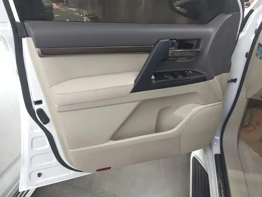 2016 Land Cruiser (Imported) 4.0L Middle East Edition — миниатюра 7