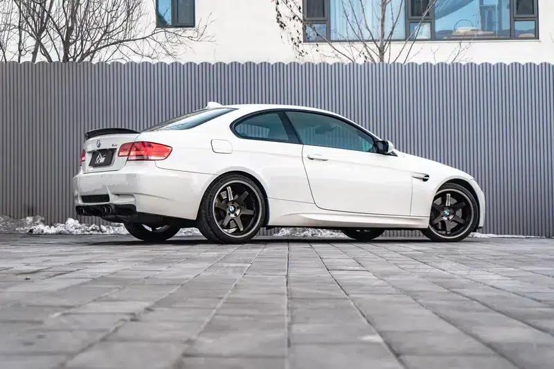 2009 BMW M3 Coupe — миниатюра 4