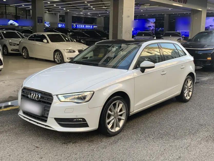 Audi A3 2015 Sportback 40 TFSI Automatic Comfort Model — миниатюра 1