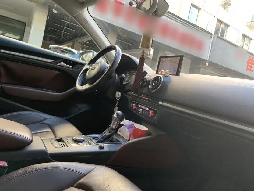 Audi A3 2015 Sportback 40 TFSI Automatic Comfort Model — миниатюра 16