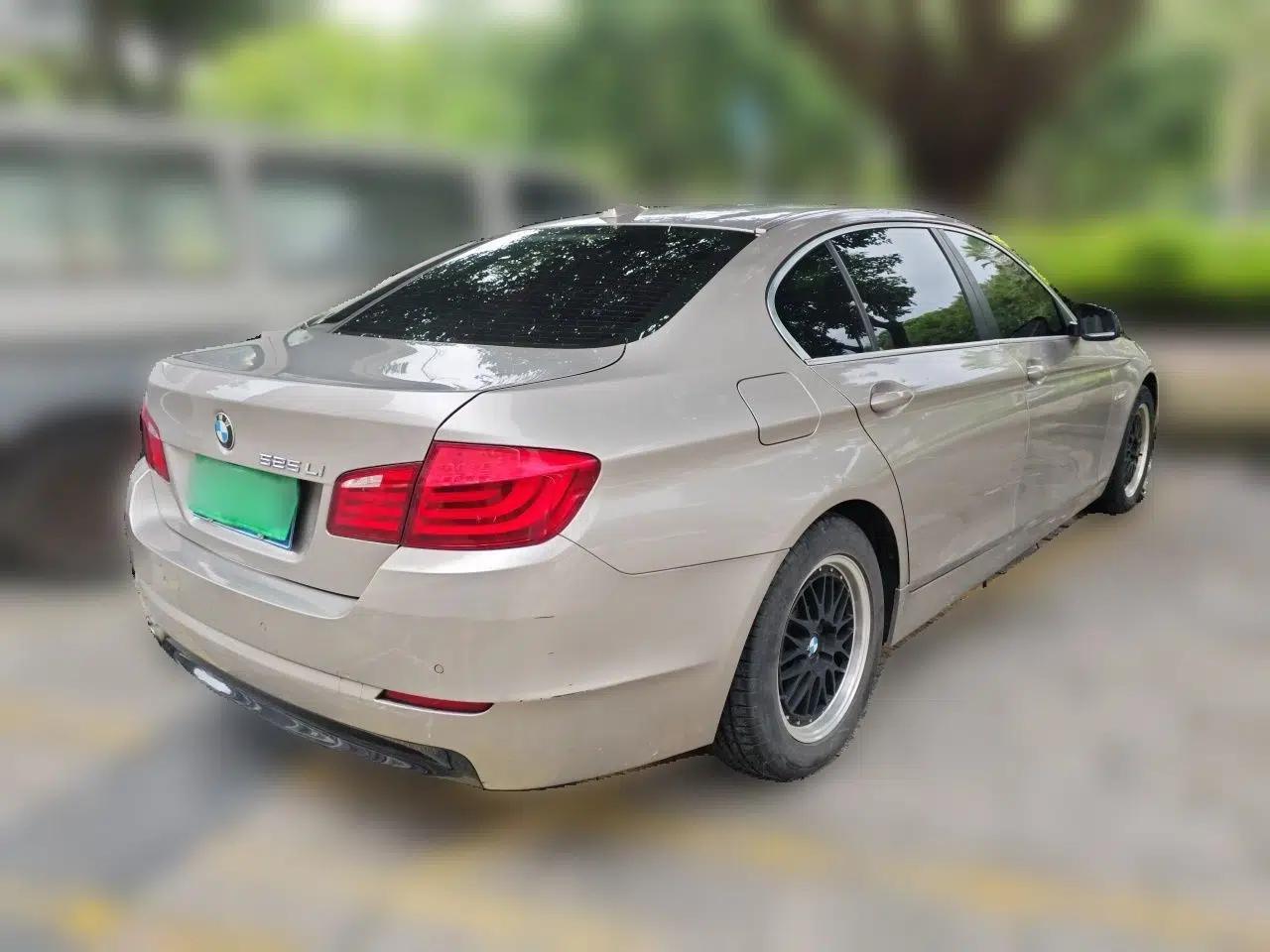 BMW 5 Series 2012 520Li Elegant Edition — миниатюра 6