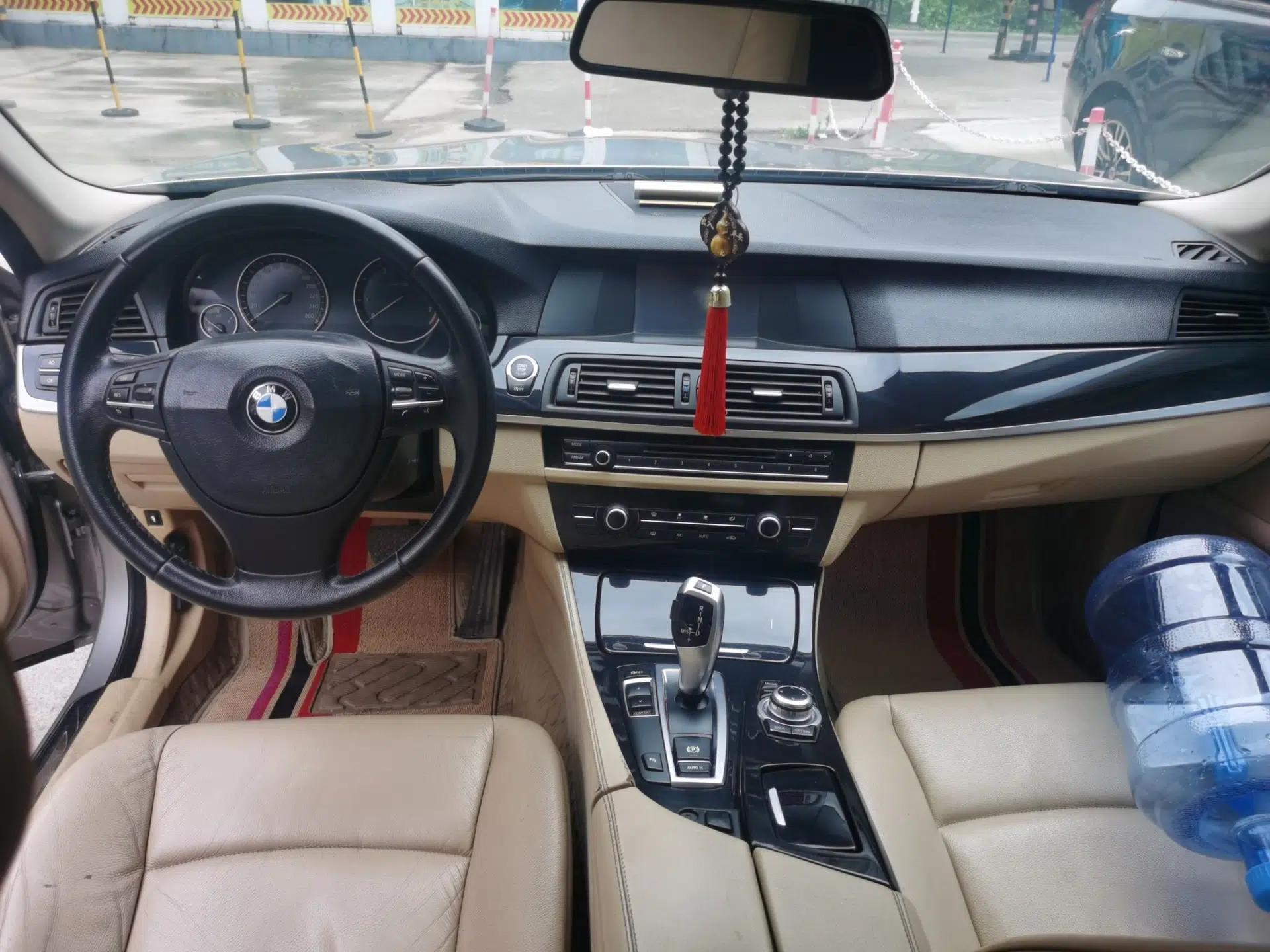 BMW 5 Series 2013 520Li Elegant Edition — миниатюра 9