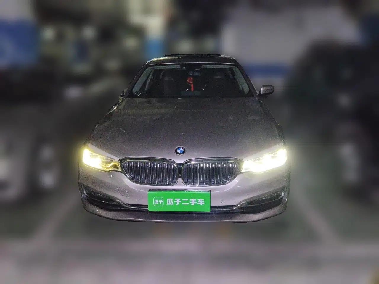 BMW 5 Series 2018 Facelifted 530Li Luxury Edition Premium Package — миниатюра 2