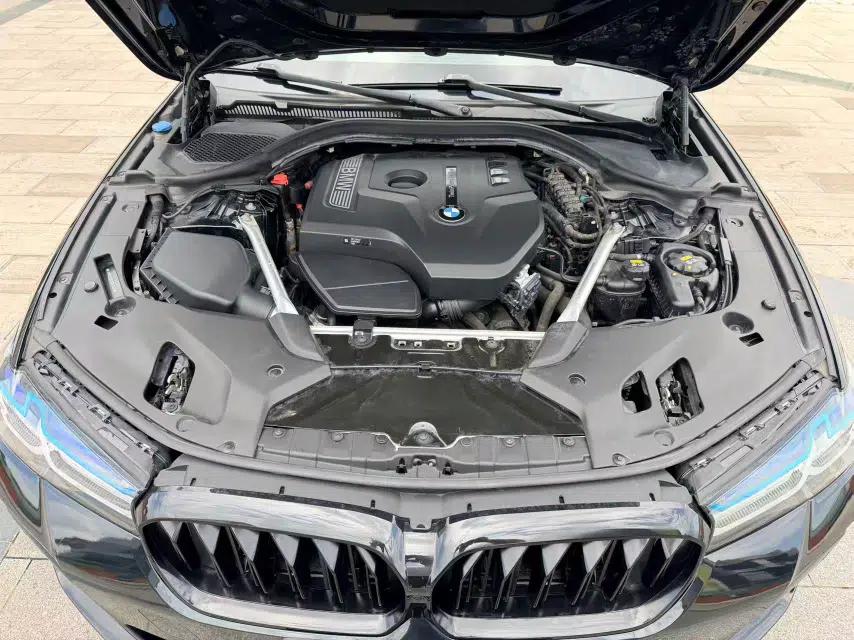 BMW 5 Series 2018 525Li M Sport Package — миниатюра 13