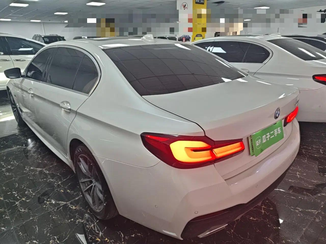 BMW 5 Series New Energy 2022 Restyled 535Le Pioneer Edition M Sport Package — миниатюра 4