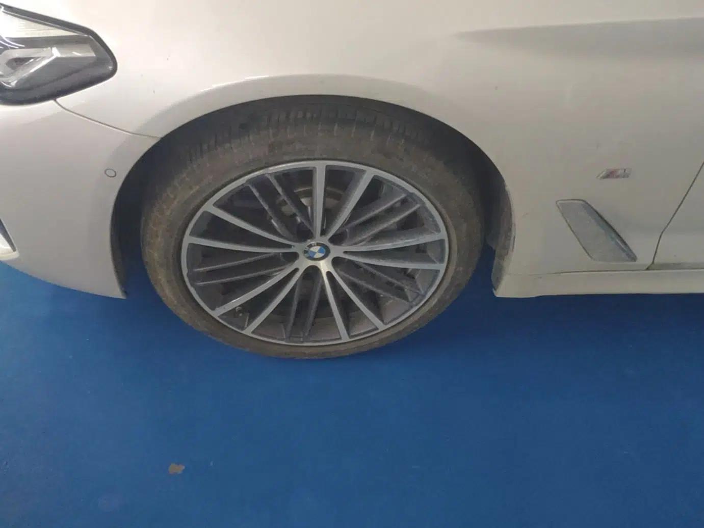 BMW 5 Series 2023 530Li Leading Model M Sport Package — миниатюра 10