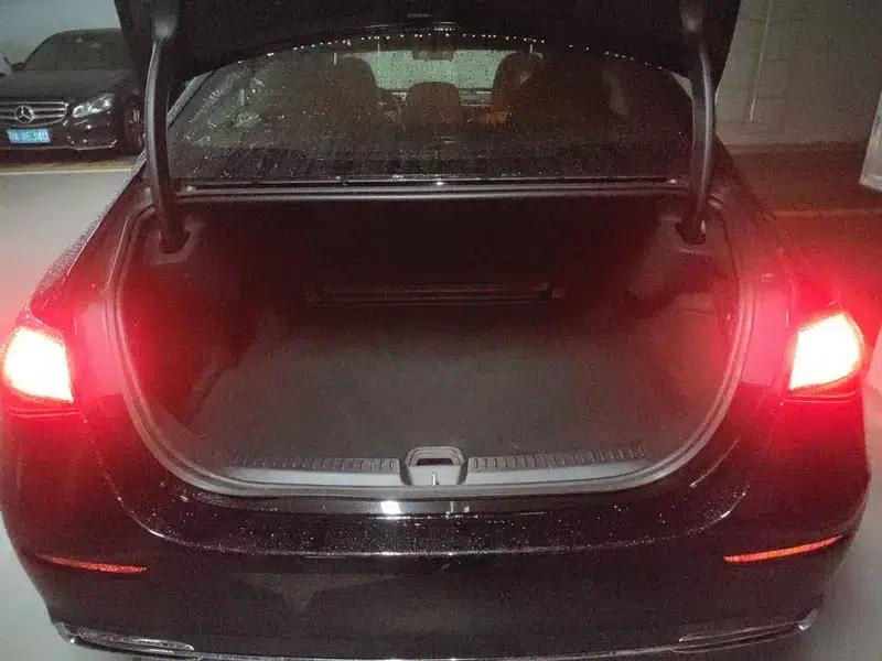 Mercedes-Benz E-Class 2024 Facelift E 260 L Sedan — миниатюра 10
