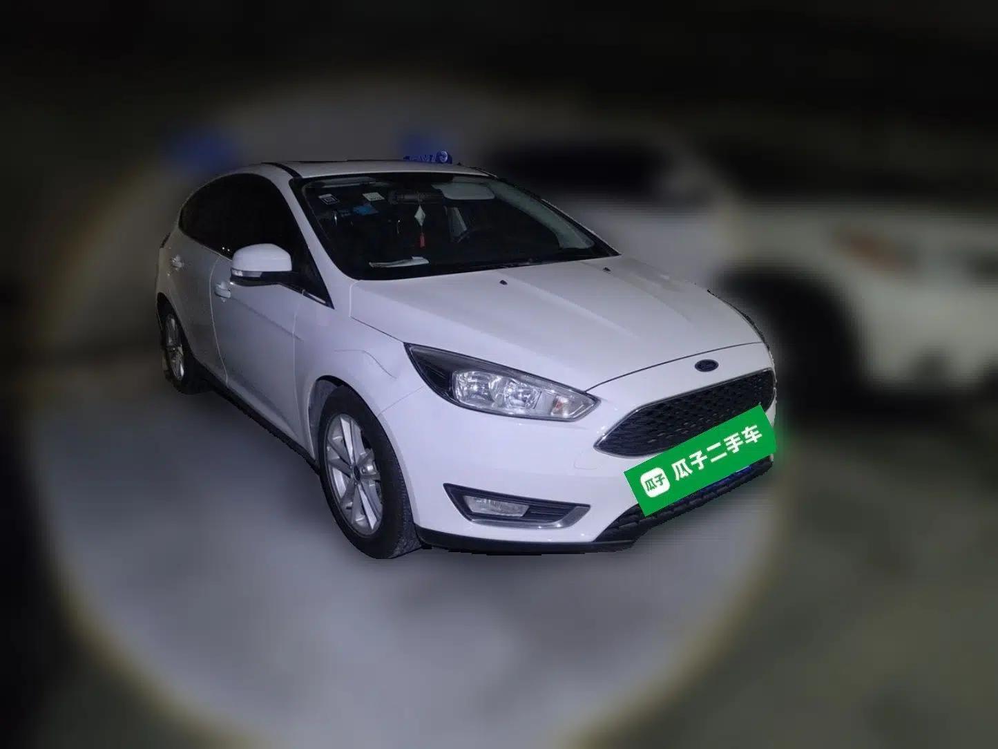 Ford Focus 2018 Hatchback Classic EcoBoost 180 Automatic Elite Model — миниатюра 3