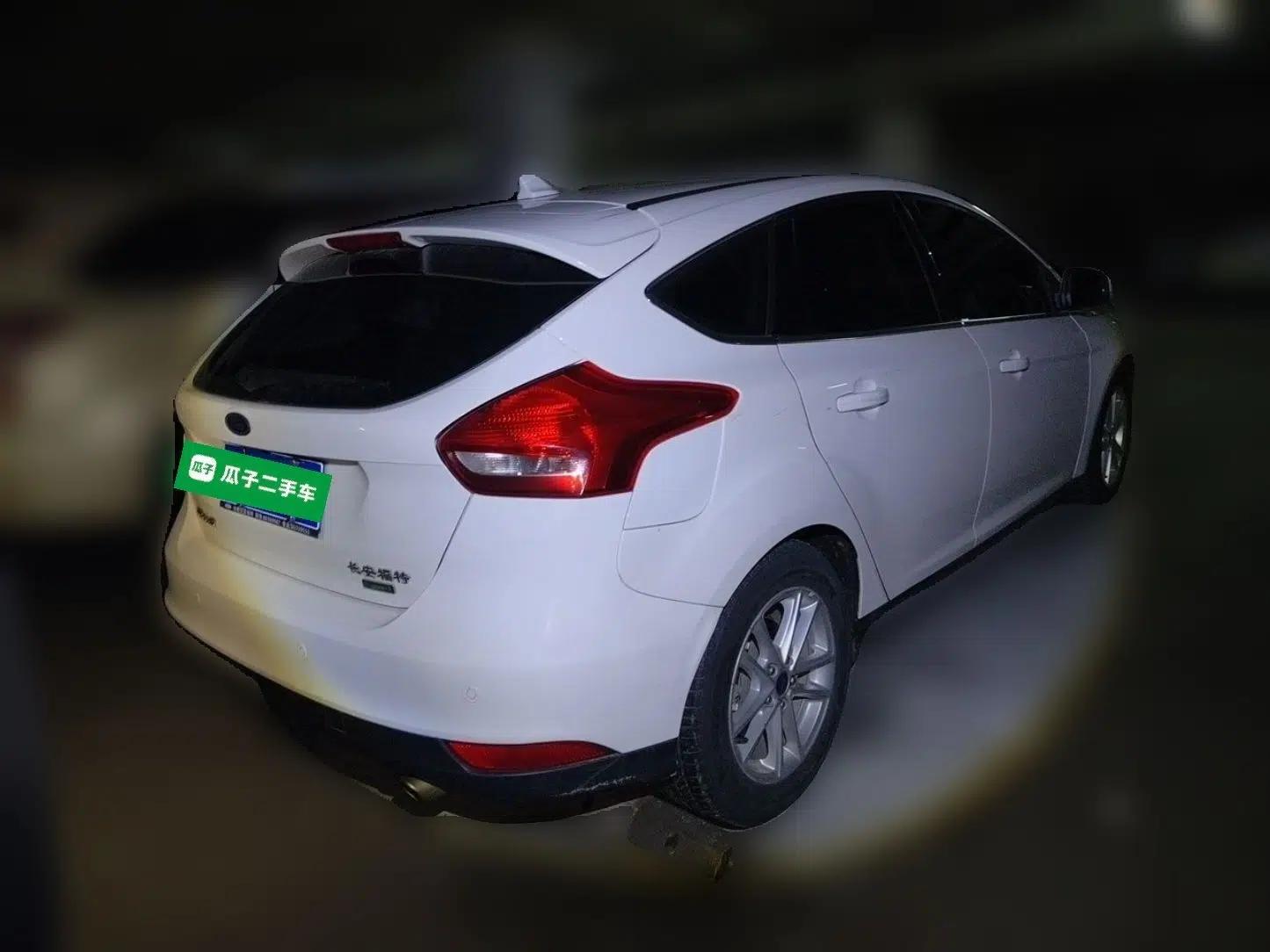 Ford Focus 2018 Hatchback Classic EcoBoost 180 Automatic Elite Model — миниатюра 6