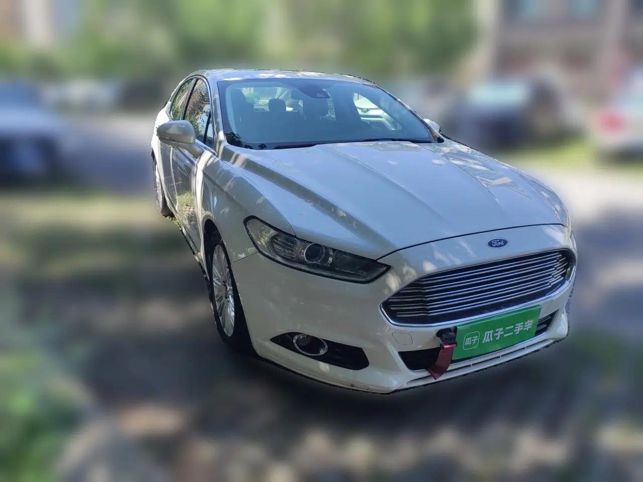 Ford Mondeo 2013 2.0L GTDi 200 Fashion Edition — миниатюра 3