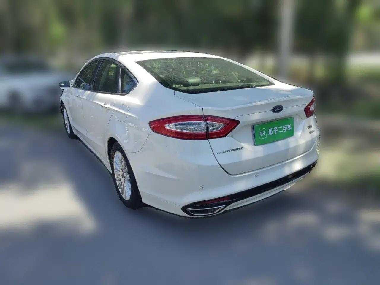 Ford Mondeo 2013 2.0L GTDi 200 Fashion Edition — миниатюра 4