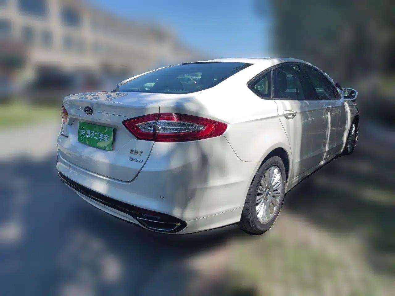 Ford Mondeo 2013 2.0L GTDi 200 Fashion Edition — миниатюра 6