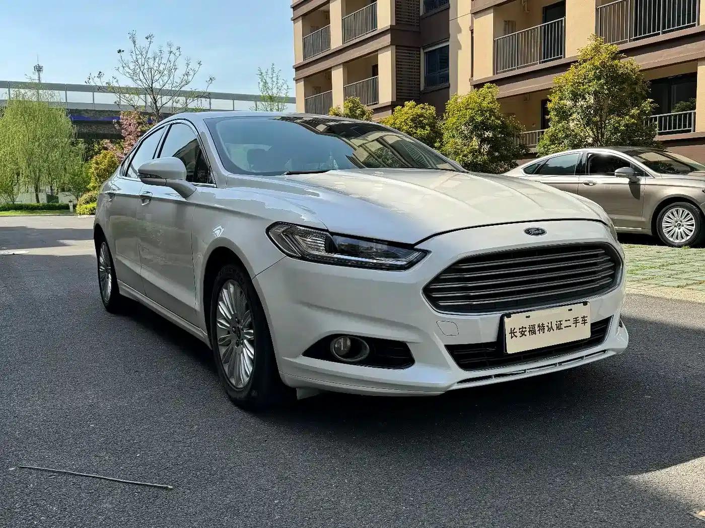 2013 Ford Mondeo 2.0L GTDi200 Fashion Edition — миниатюра 3