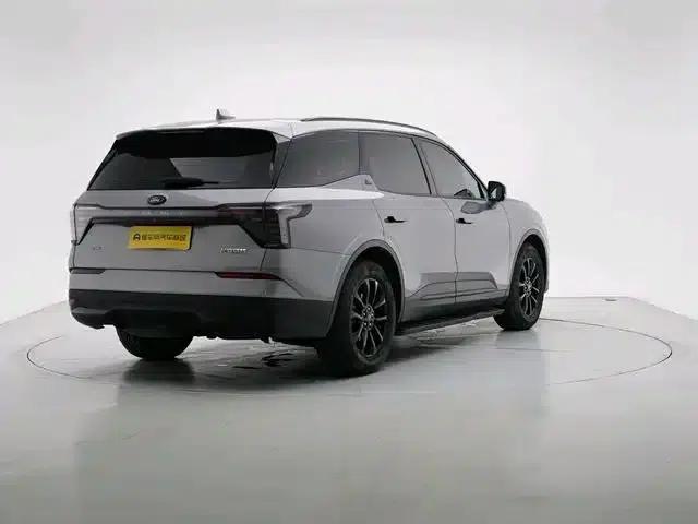 2023 Ford Edge L 2.0T EcoBoost E Hybrid 2WD 7-Seat Fashion Edition — миниатюра 3