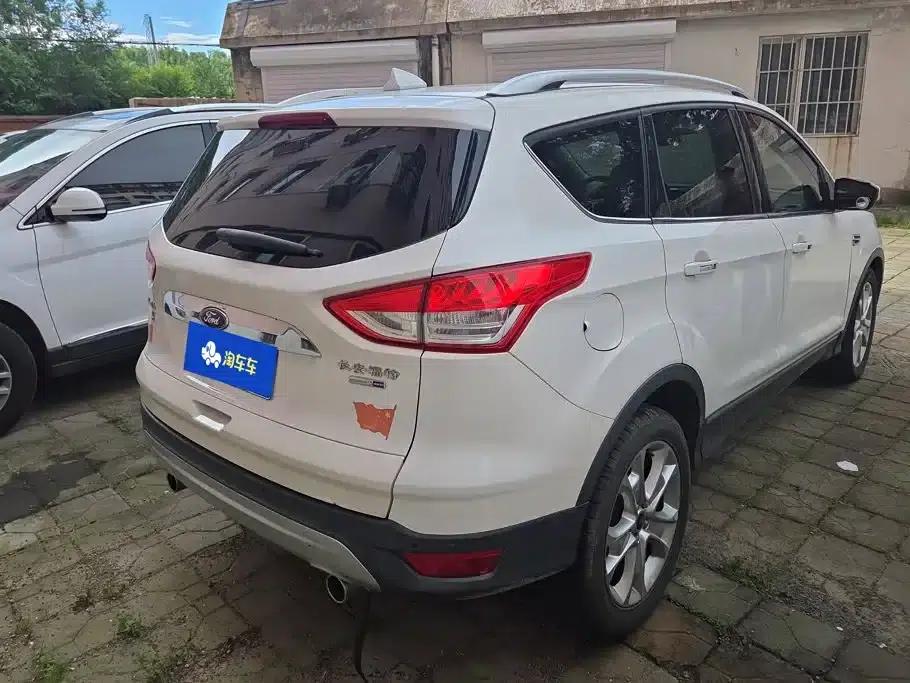 Ford Kuga 2015 2.0L GTDi AWD Sport — миниатюра 3