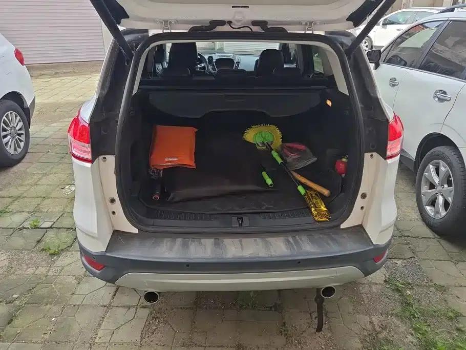 Ford Kuga 2015 2.0L GTDi AWD Sport — миниатюра 4